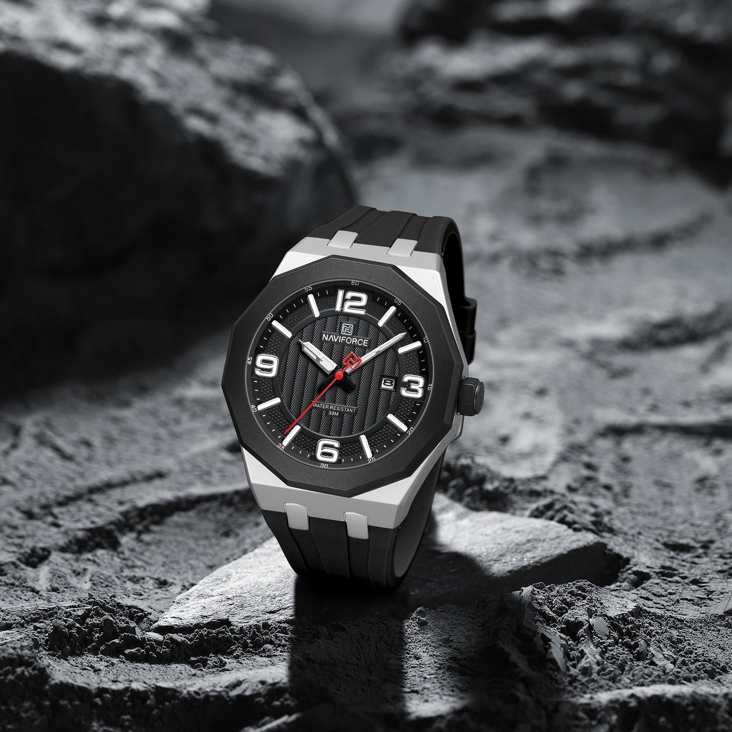 Naviforce 8079 Retro Style Men Watch - Silver Black