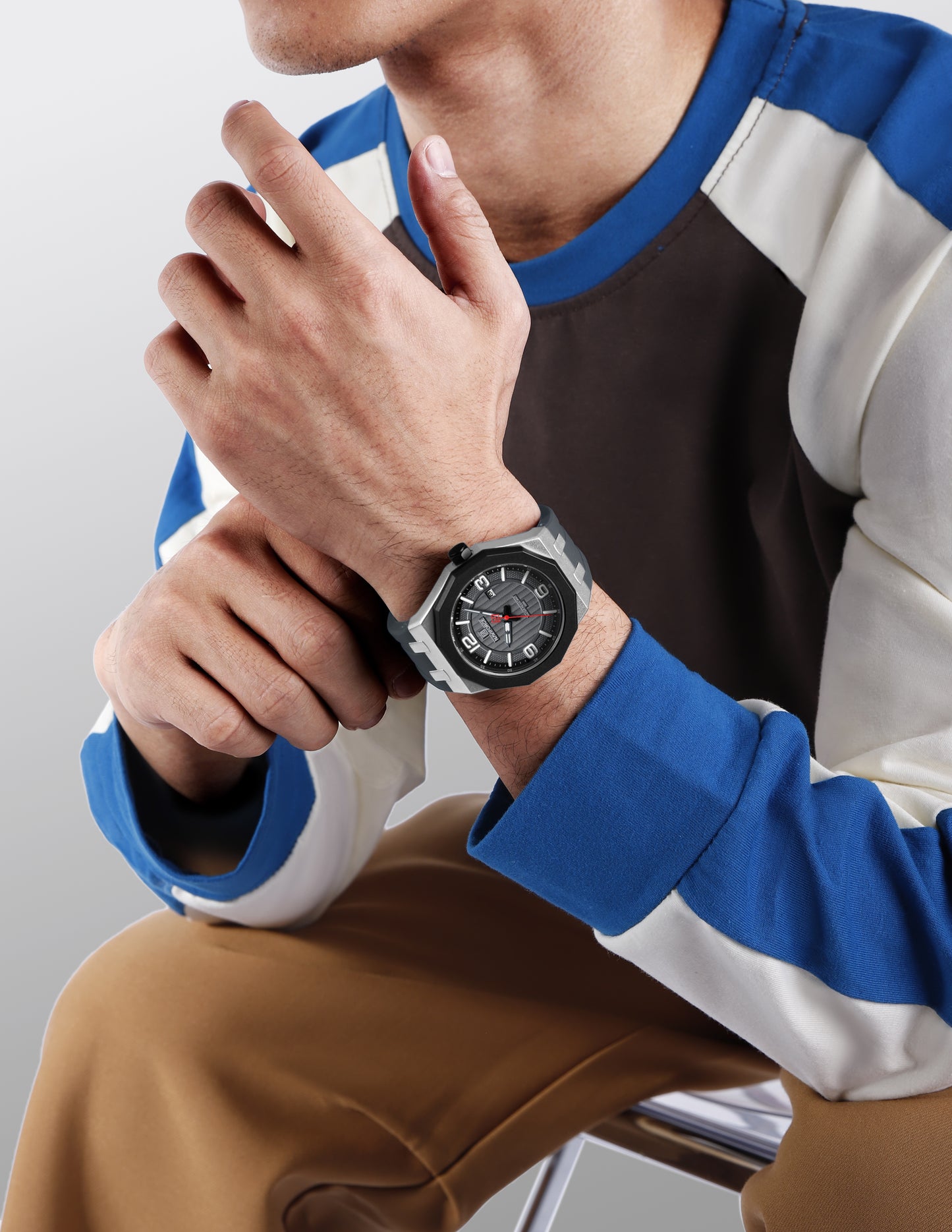 Naviforce 8079 Retro Style Men Watch - Silver Grey