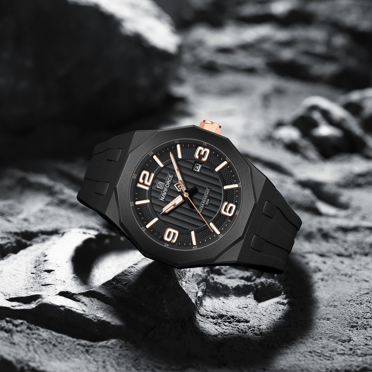 Naviforce 8079 Retro Style Men Watch - Black
