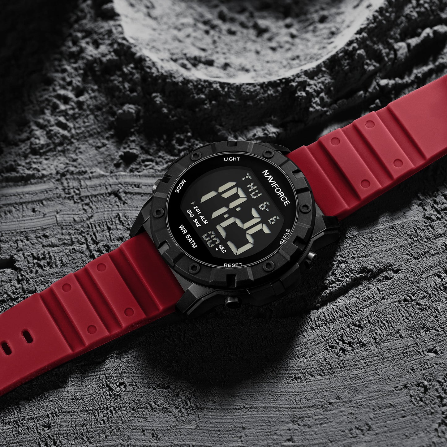 Naviforce 7110 Tonneau Sport Men Watch - Red Black